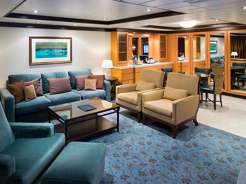Allure of the Seas Owner's Suite - 1 Bedroom