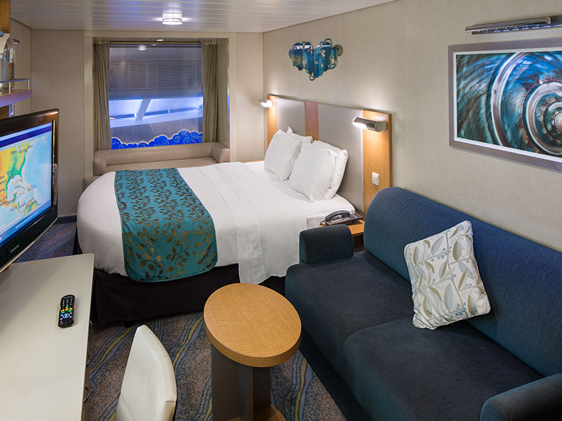 Allure of the Seas Promenade View Interior