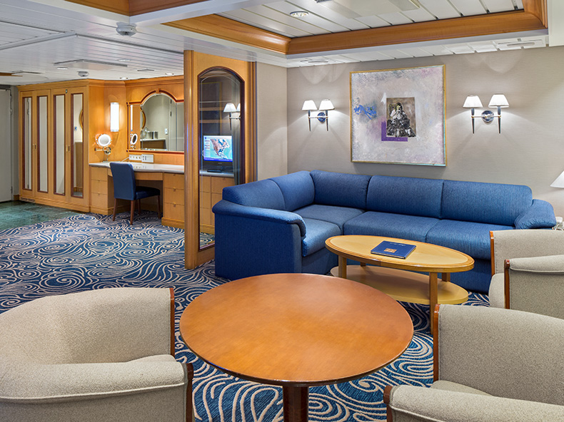 Grandeur of the Seas Owner's Suite - 1 Bedroom