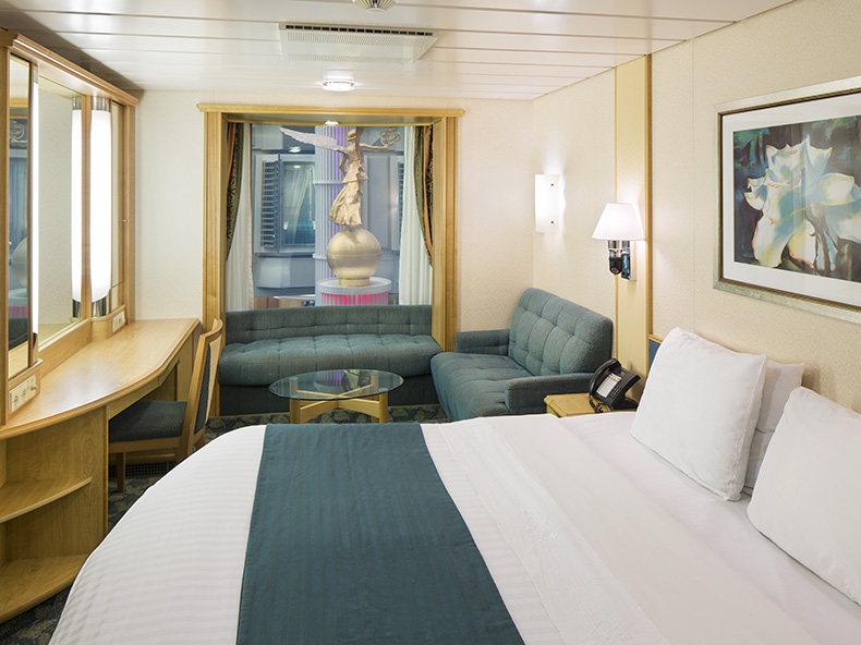 Independence of the Seas Promenade View Interior