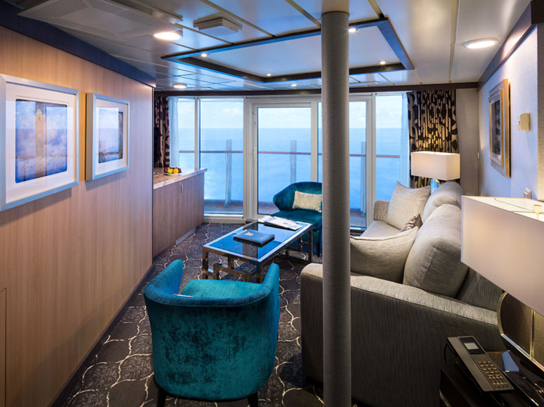 Oasis of the Seas AquaTheater Suite - 1 Bedroom