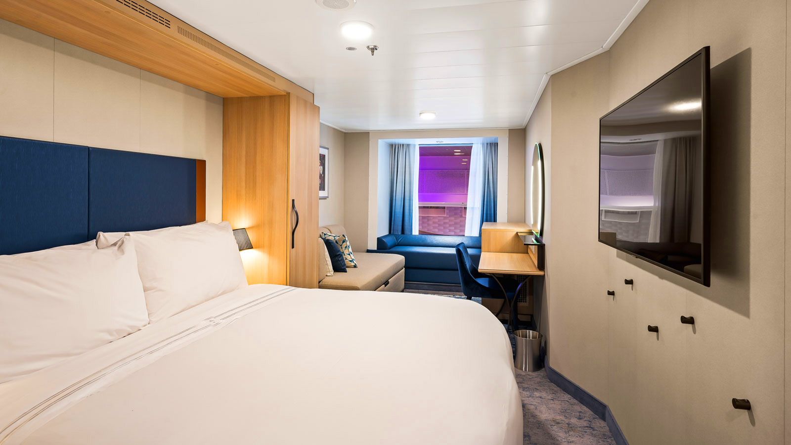 Wonder of the Seas Promenade View Interior