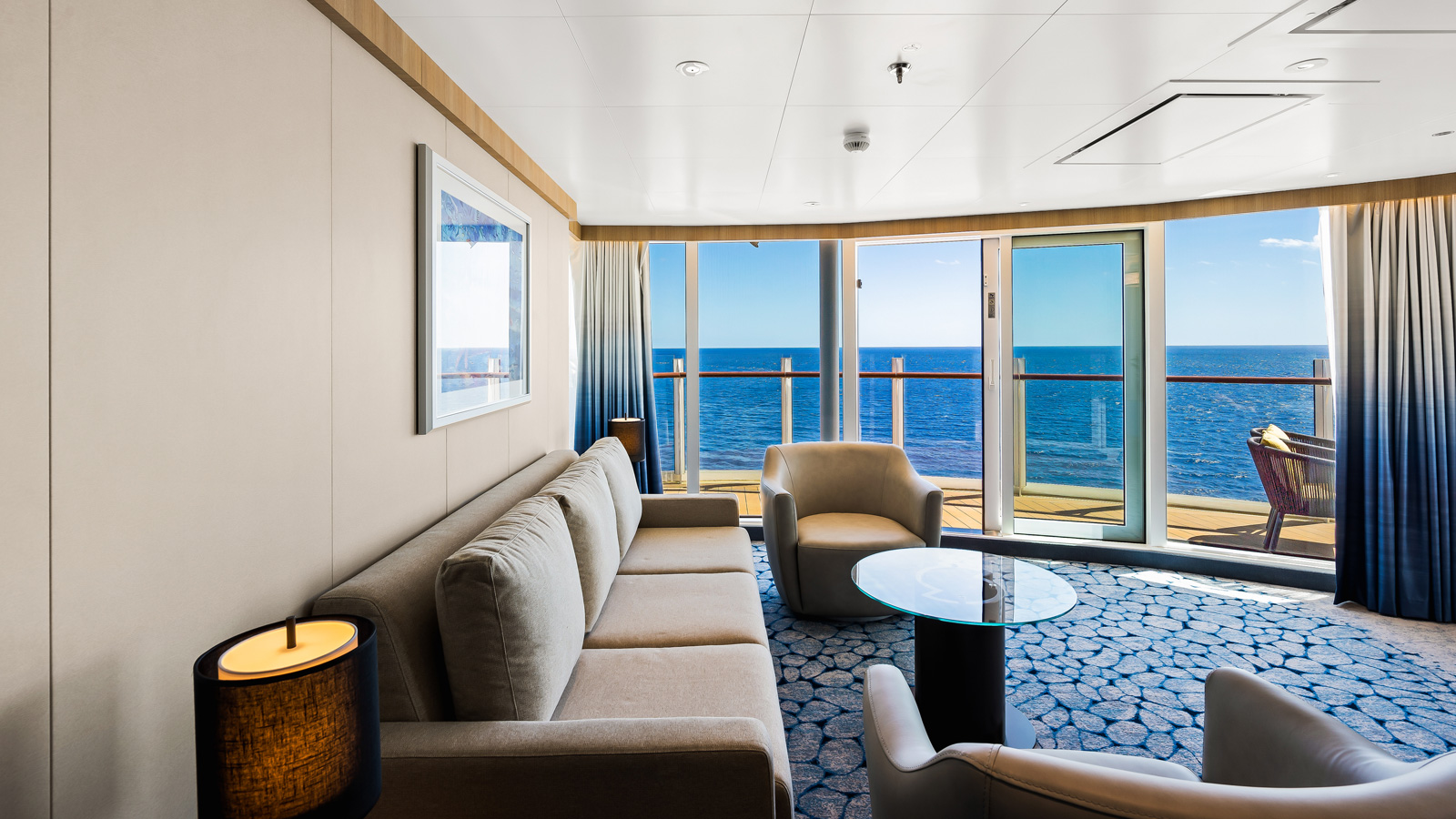 Wonder of the Seas Spacious AquaTheater Suite - 1 Bedroom