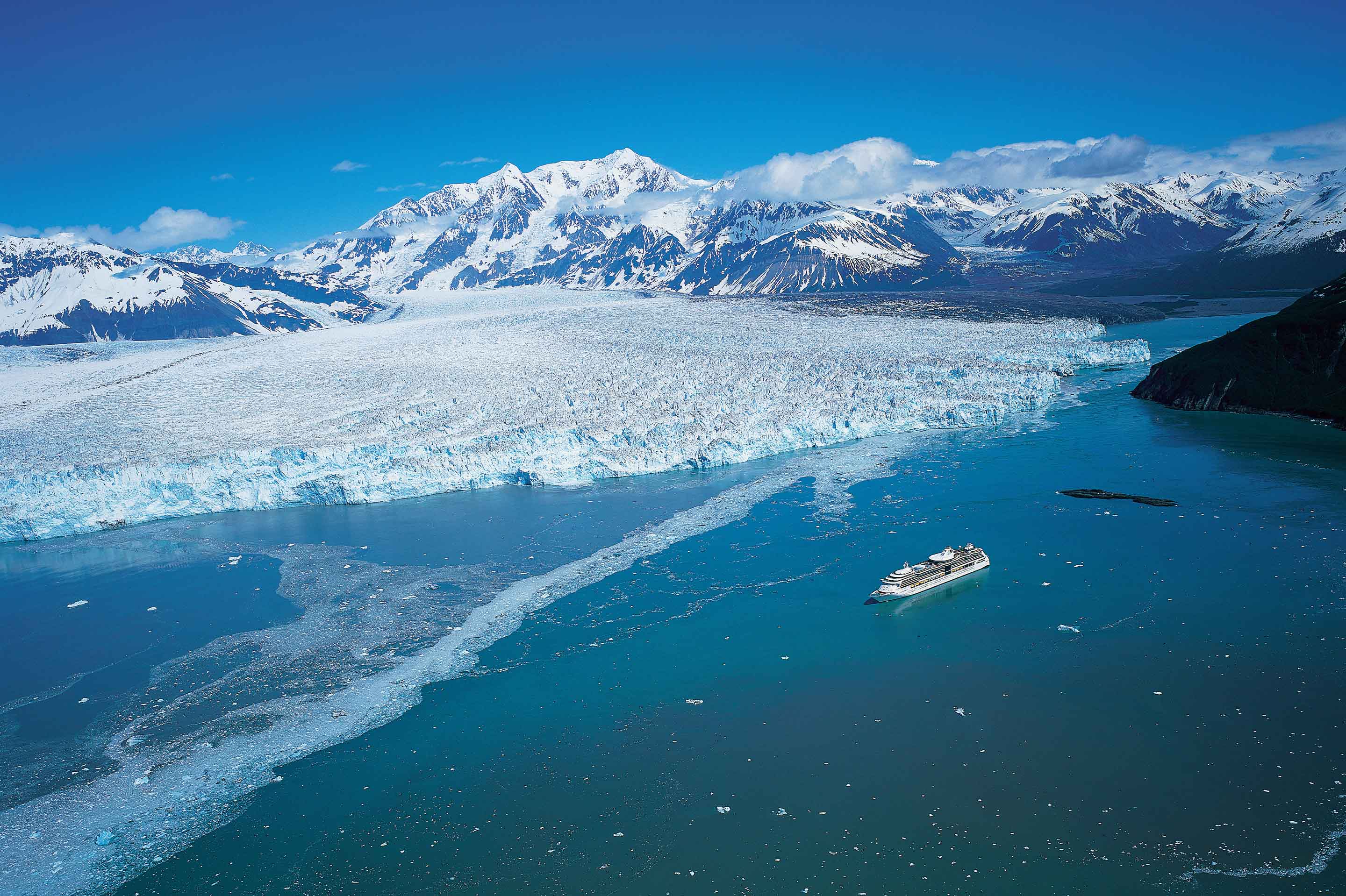 Vy över Hubbard-glaciären från Radiance i Alaska