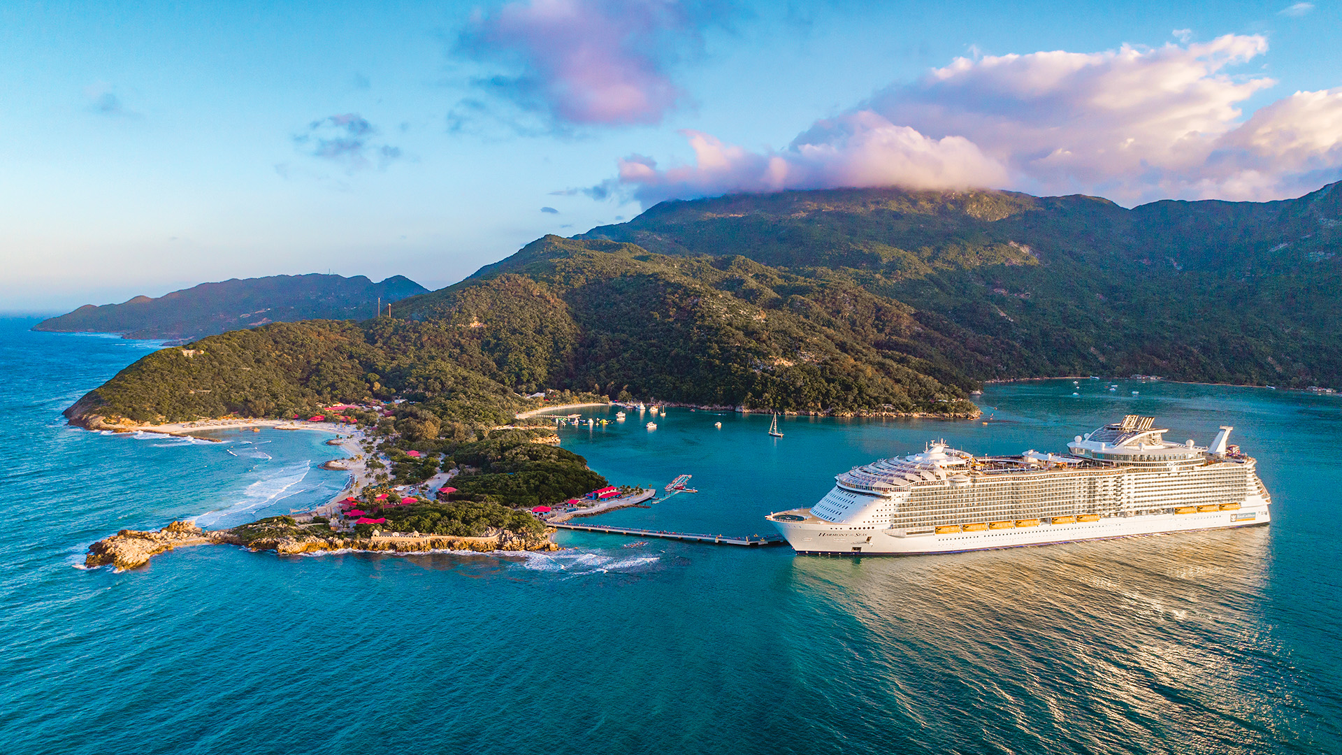 Labadee Left One Background