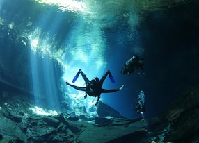 scuba playa del carmen CZM cenote cave diving mexico BiancaRuysseners