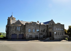 castle sign of the takahe christchurch new zealand