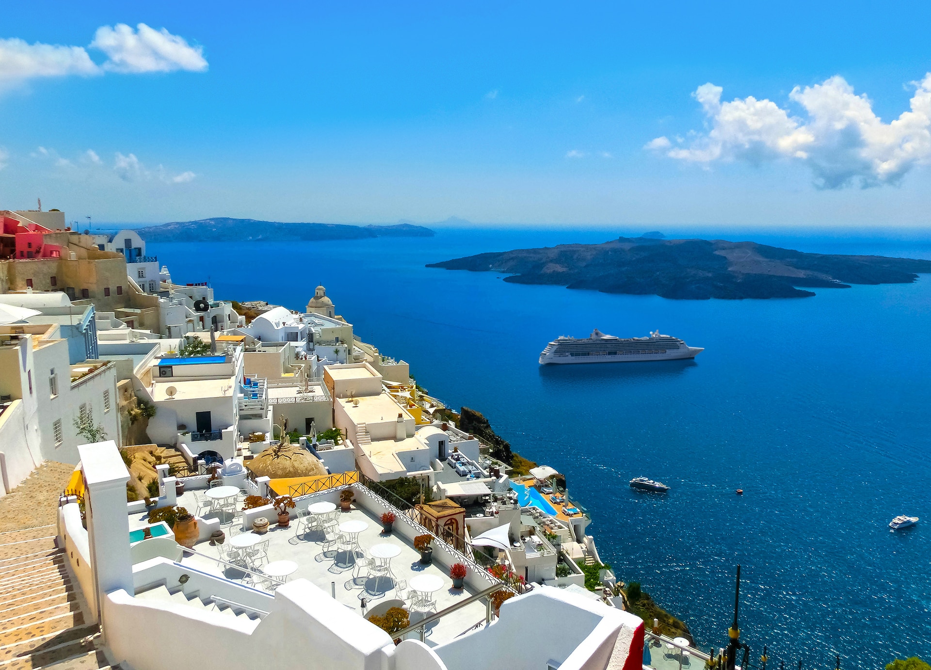 royal beach club santorini fira cruise in bay