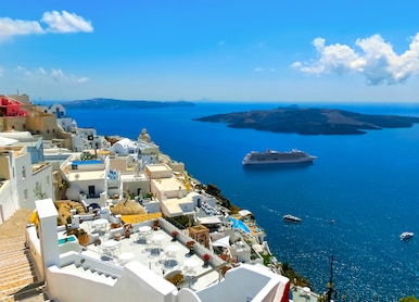 royal beach club santorini fira cruise in bay
