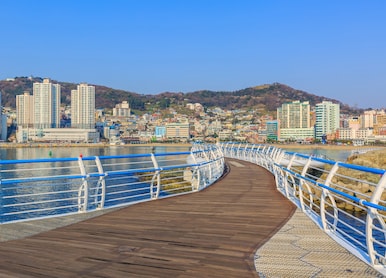 songdo skywalk busan beach view