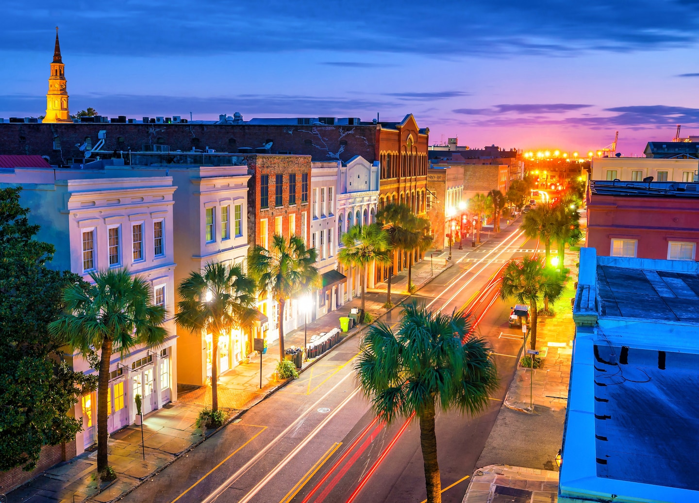 Charming Charleston offers history, architecture, gardens, cuisine, and true Southern hospitality. - Charleston, South Carolina
