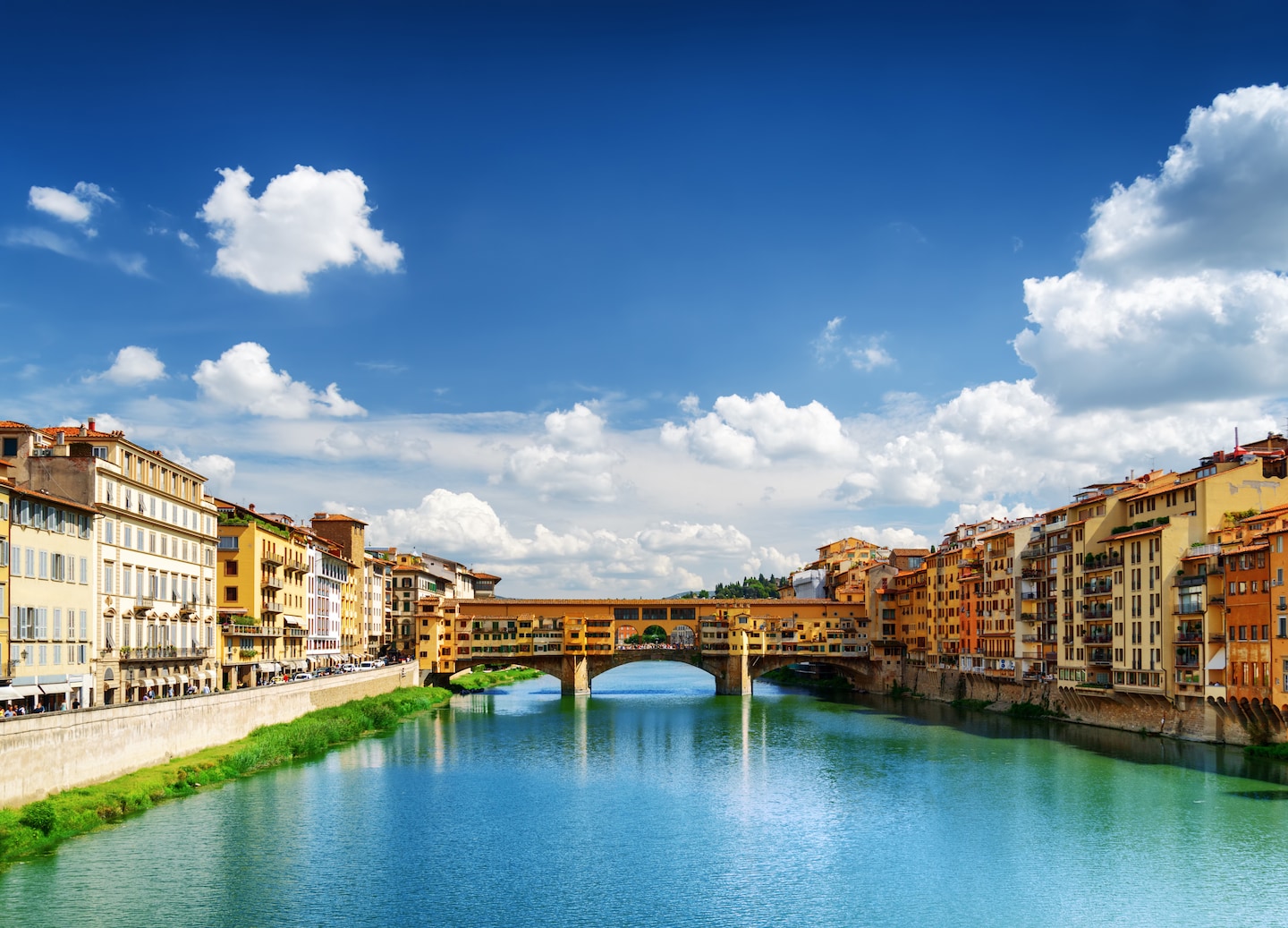 Spring in Florence brings mild weather, blooming gardens and vibrant cultural experiences without heavy crowds. - Florence / Pisa (La Spezia), Italy