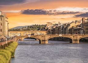 ponte vecchio bridge florence sunset italy