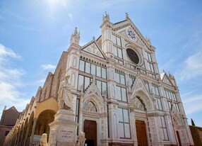 Florence Hop on Hop off Bus with Walking Tour Copia de Santa Croce Church Piazza di Santa Croce Florence