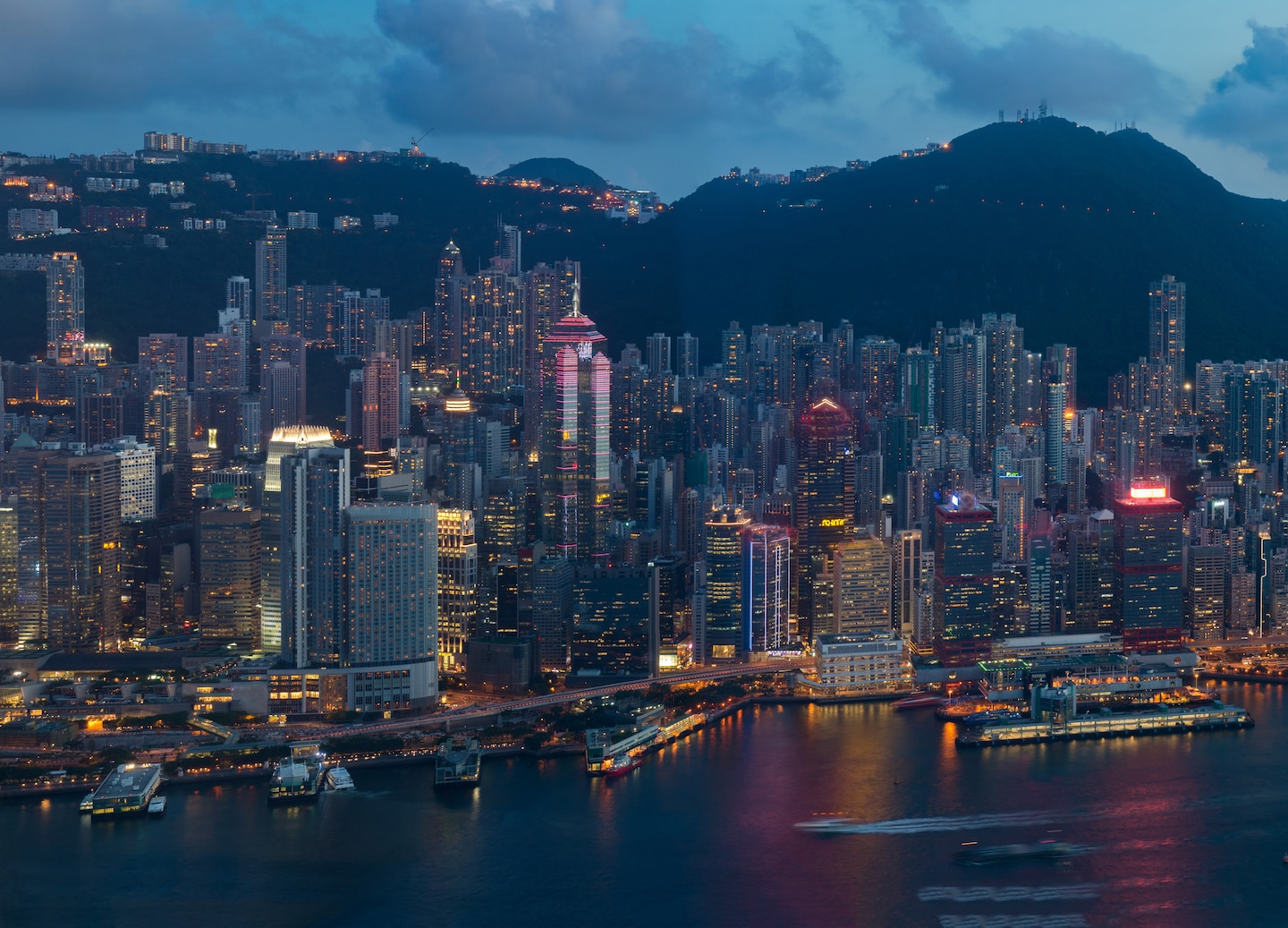 Hong Kong dazzles after dark with neon streets, rooftop bars, and one of the world’s iconic skylines.