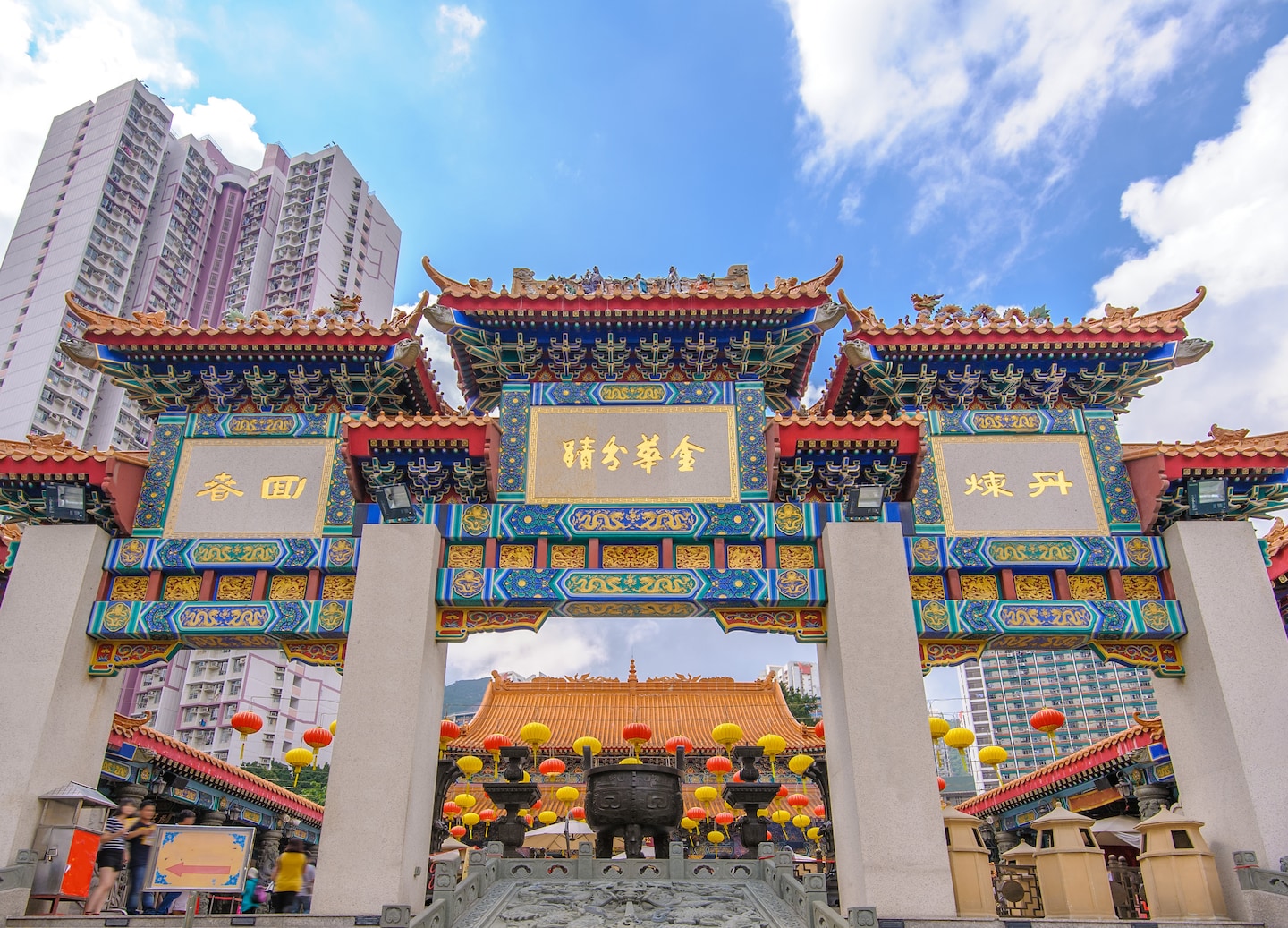 Hong Kong tours highlight temples, gardens, markets, sampan rides, and the city’s cultural blend.