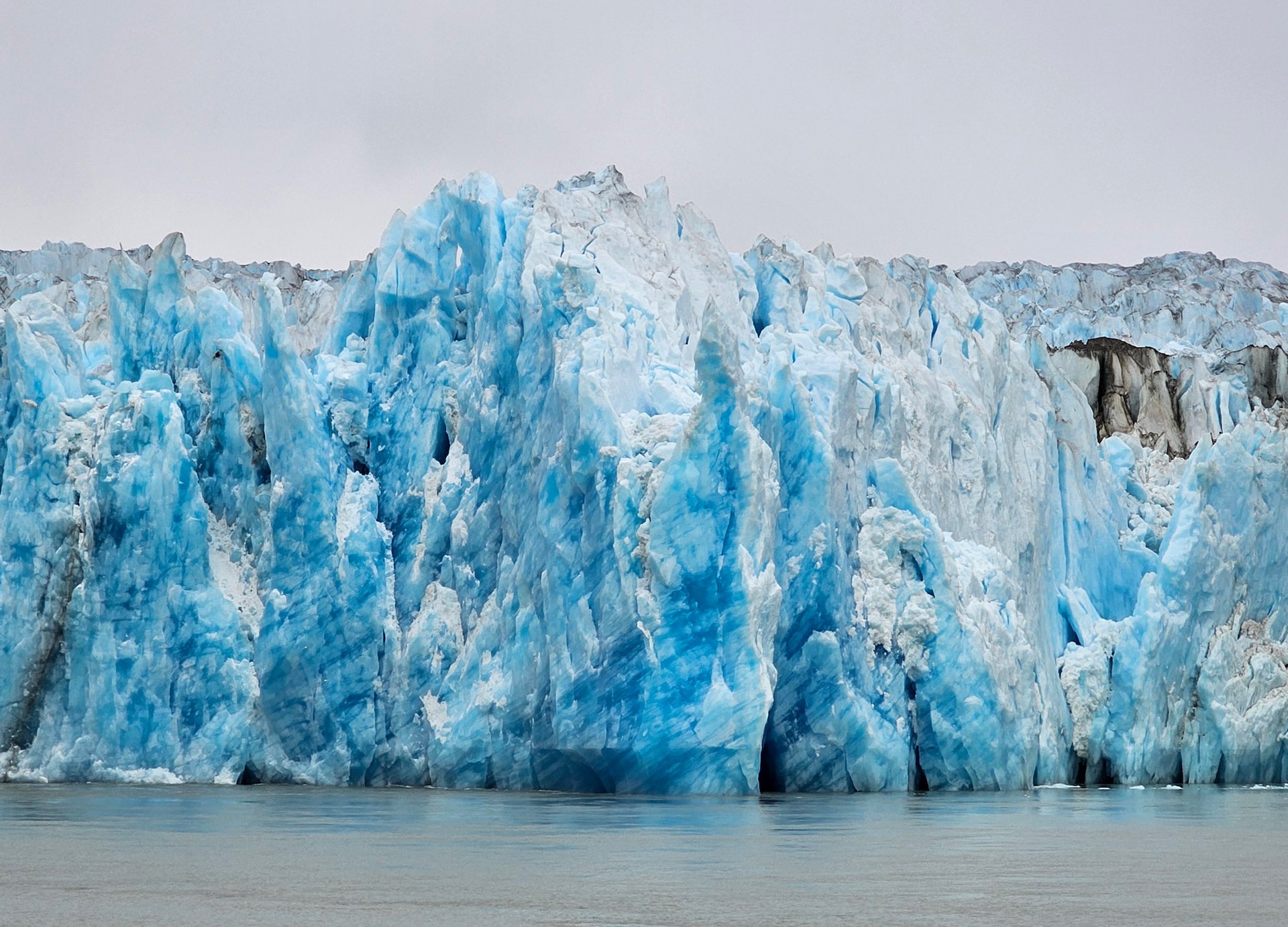 hubbard glacier medium shot