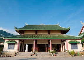 linh ung pagoda danang vietnam