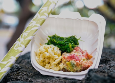 experience historical kona on a walking tasting tour seaweed mac n cheese fish salad