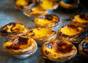 pastel de nata classes and tuk tuk panoramic drive pastries
