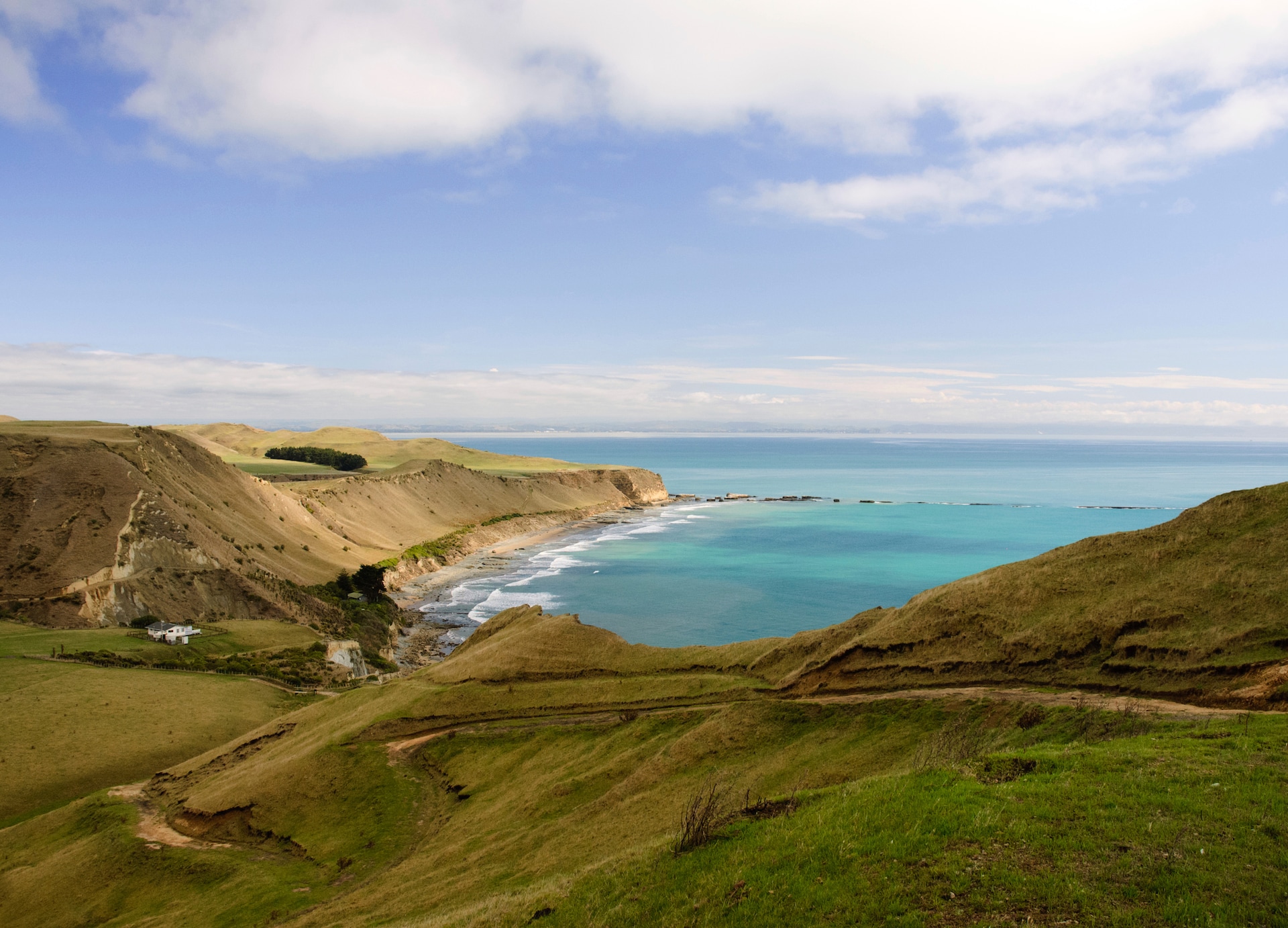 hawkes bay new zealand ocean mountain