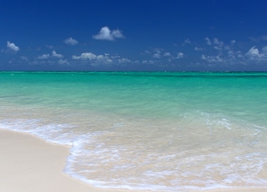 cable beach sand shore nassau