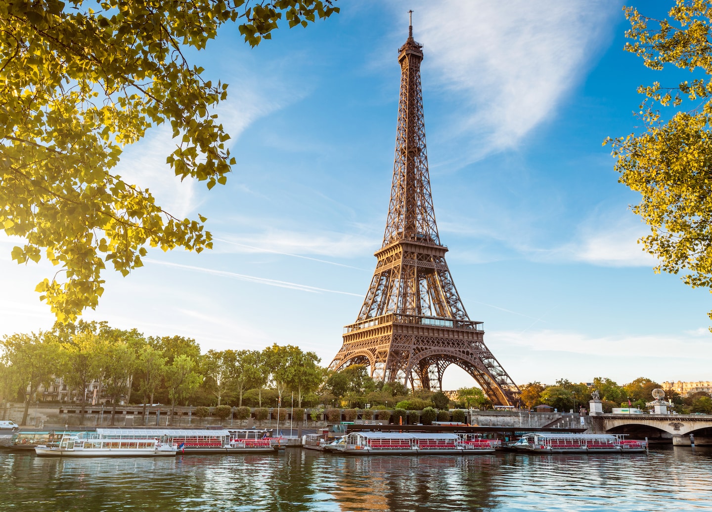 Spend four hours exploring Paris your way — shop, sightsee, visit museums or unwind in a café. - Paris (Le Havre), France