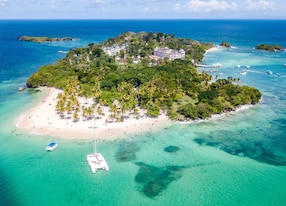 power catamaran to cayo levantado and infinity bay with lunch drone island