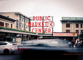 pike public market seattle washington usa