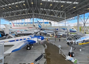 Flight Museum Walkway