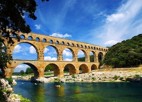bridge pont du gard aqueduct