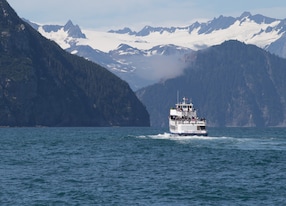 kenai fjords cruise ocean mountain boat