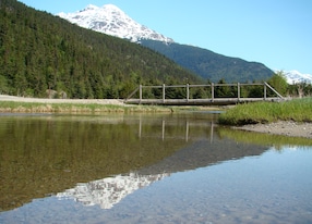 dog sled and mushers camp experience land bridge