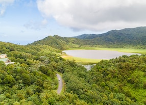 grand etang lake grenada