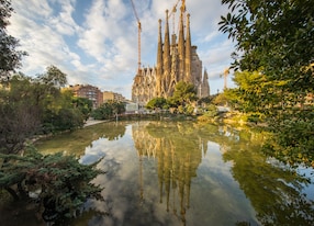 exterior of la sagrada familia
