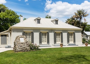 elms house plantation garden