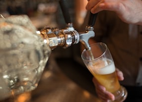 beer tap pour craft