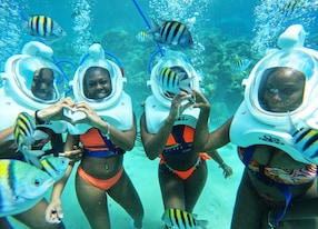 sea trek underwater tour family hand hearts