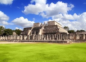chichen itza mayan ruin