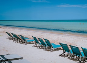 Emerald Coast Beach Break Beach Lounge